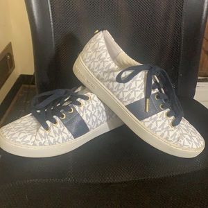 MICHAEL KORS MK SNEAKERS 7.5